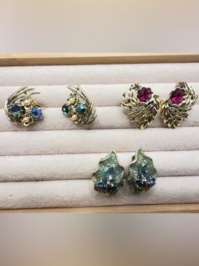 VINTAGE CORO CLIP ON AB RHINESTONE EARRINGS SET of 3